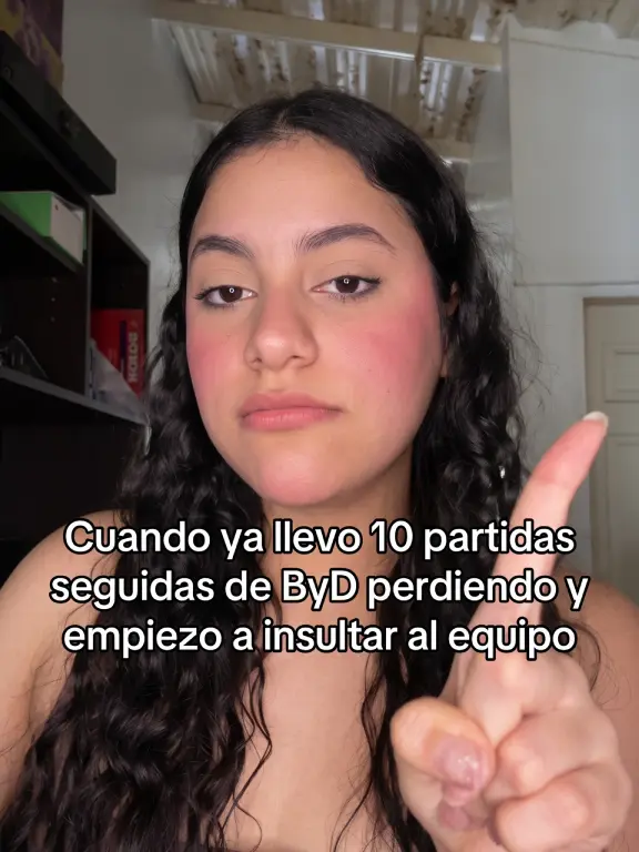 43 • Cuando Ya Llevo 10 Partidas Seguidas Perdiendo Y Empiezo A Insultar Al Equipo